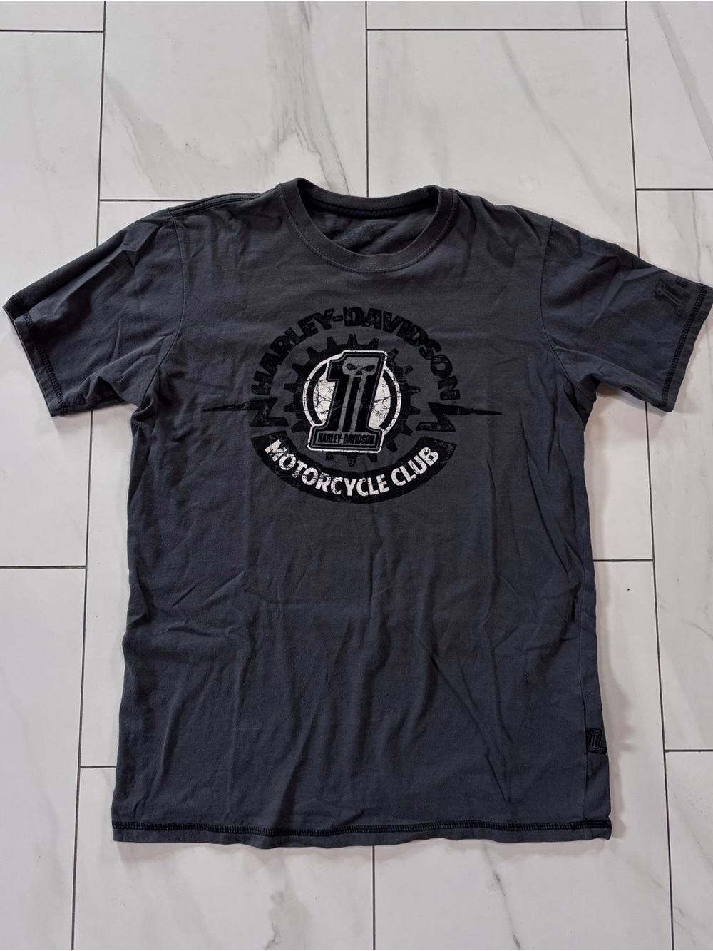 Harley-Davidson Motorcycle Club Graphic Tee – Grey size medium